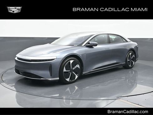 Used 2025 Lucid Air Touring image 1