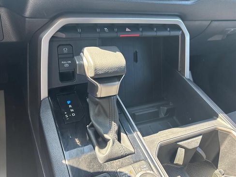 Used 2025 Toyota Tundra SR5 AWD/4WD image 34