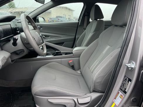 Used 2022 Hyundai Elantra SEL w/ Convenience Package FWD image 15