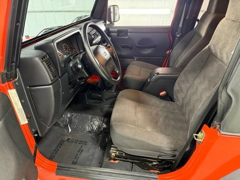 Used 2005 Jeep Wrangler X AWD/4WD image 11