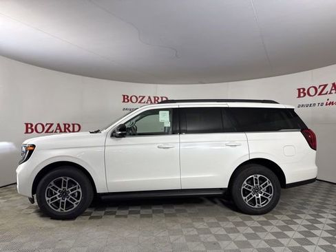 New 2025 Ford Expedition Active image 4