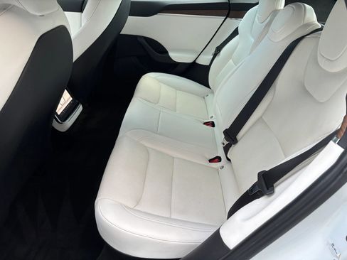 Used 2022 Tesla Model S Standard Range image 13