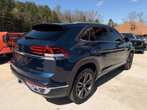 Used 2020 Volkswagen Atlas Cross Sport SE w/ Panoramic Sunroof Package image 16