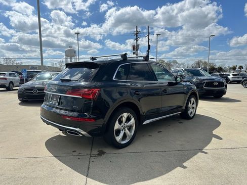 Used 2023 Audi Q5 2.0T Prestige w/ Prestige Package image 7
