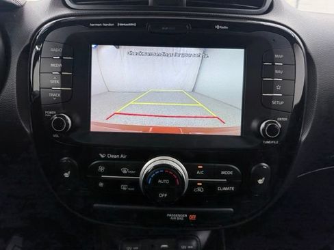Used 2018 Kia Soul ! w/ Tech Package FWD image 28