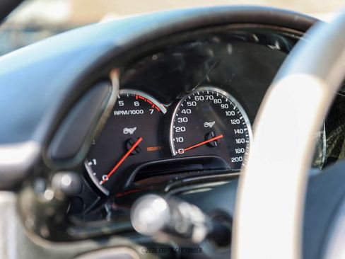 Used 2003 Chevrolet Corvette Coupe RWD image 28