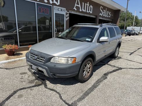 Used 2007 Volvo XC70 AWD/4WD image 2