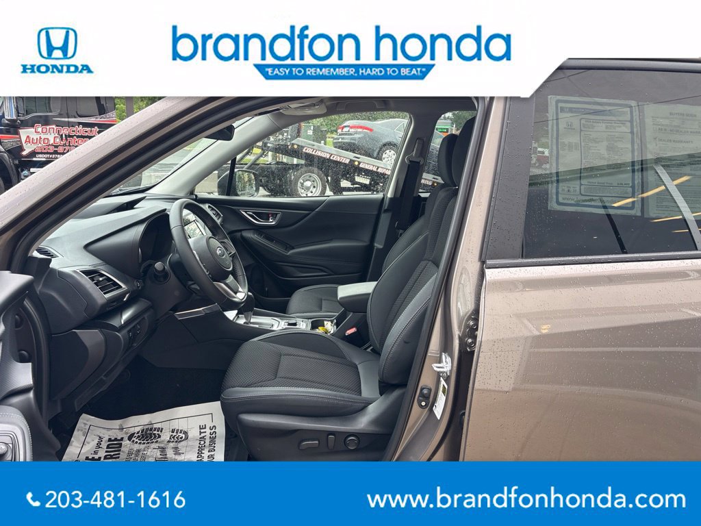 Used 2024 Subaru Forester Premium AWD/4WD image 21