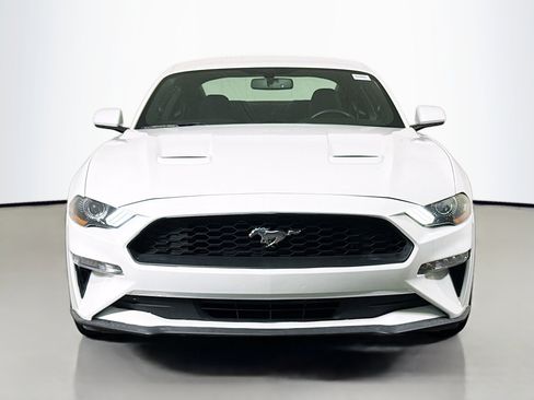Used 2019 Ford Mustang Coupe RWD image 2