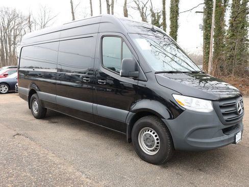 Used 2024 Mercedes-Benz Sprinter 2500 w/ Acoustic Package image 7