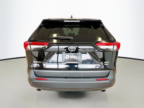 Used 2025 Toyota RAV4 XLE image 4