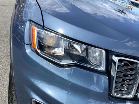 Used 2019 Jeep Grand Cherokee Limited AWD/4WD image 10