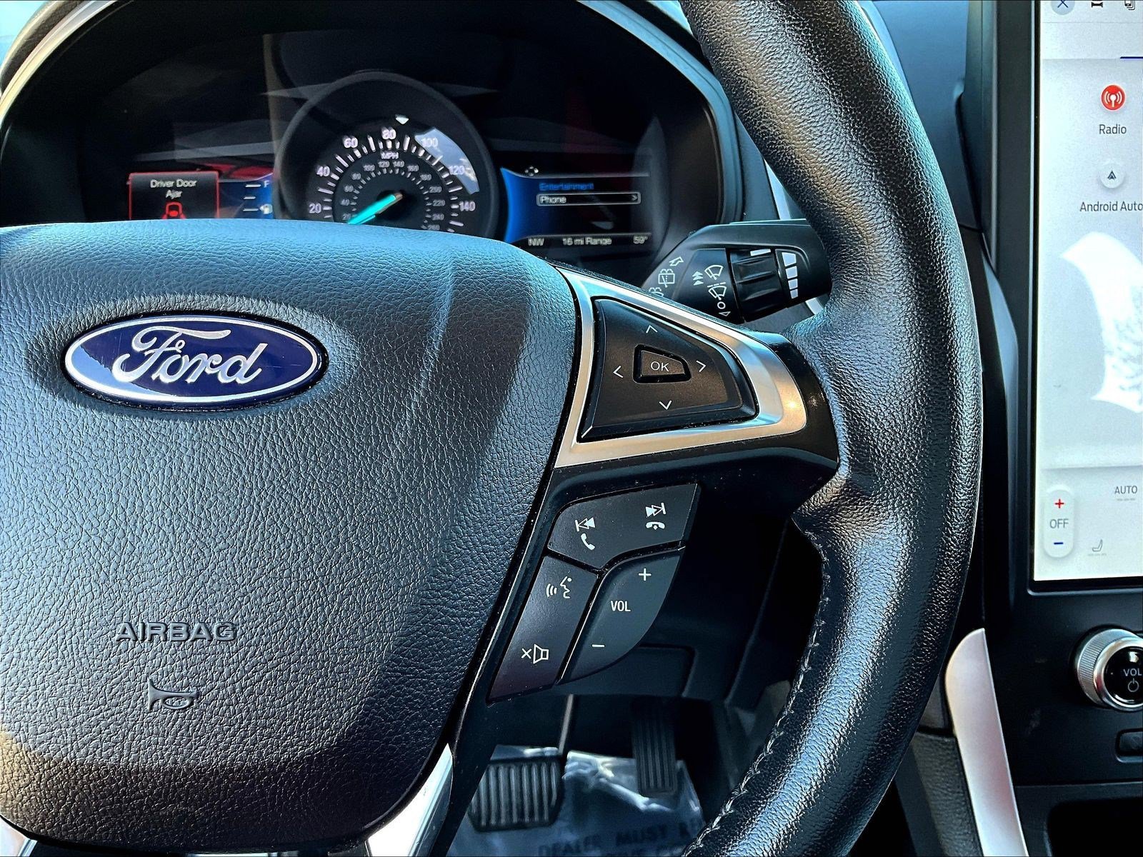 Used 2024 Ford Edge SEL AWD/4WD image 12