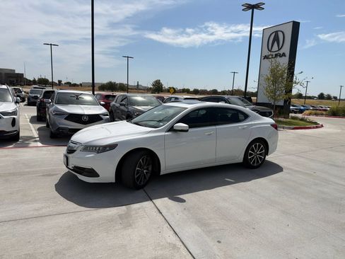 Used 2017 Acura TLX V6 FWD image 4