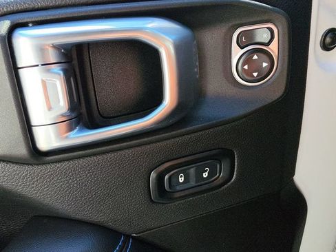 Used 2024 Jeep Wrangler High Altitude AWD/4WD image 20