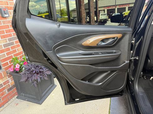 Used 2019 GMC Terrain SLE w/ Driver Convenience Package FWD image 21