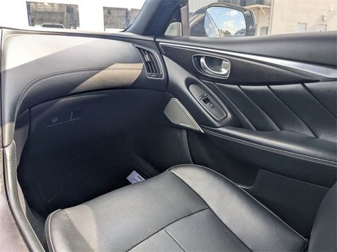 Used 2022 INFINITI Q50 Sensory image 16