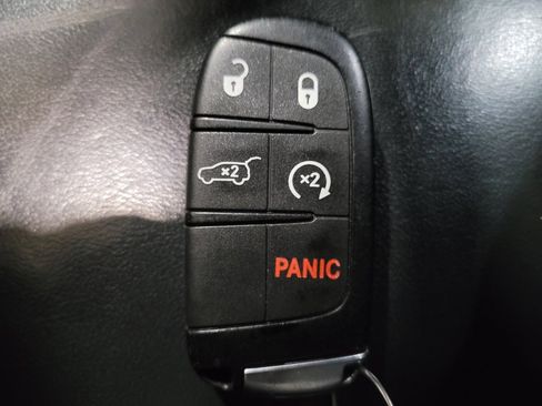 Used 2018 Jeep Grand Cherokee Limited image 32