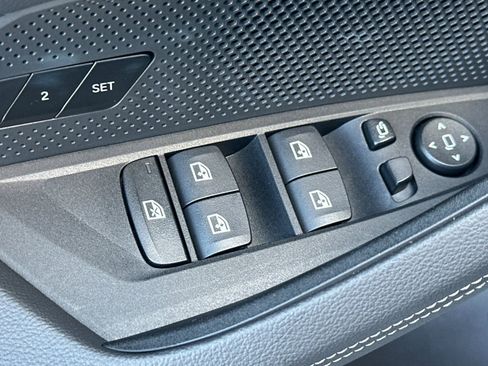 Used 2025 BMW i4 eDrive40 image 13