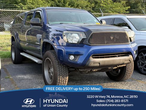 Used 2014 Toyota Tacoma 4x4 Double Cab w/ SR5 Package image 1