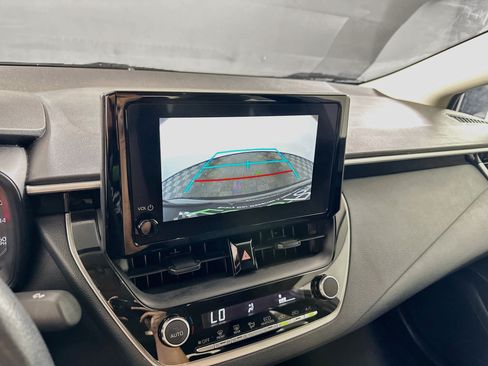 Used 2025 Toyota Corolla LE FWD image 22