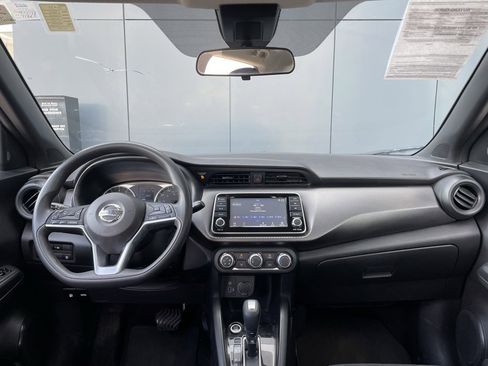 Certified 2020 Nissan Kicks S image 11