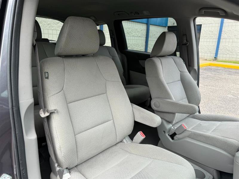 Used 2016 Honda Odyssey LX image 13