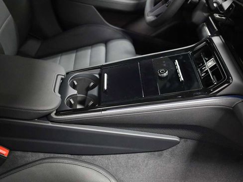 New 2026 Porsche Panamera RWD image 21