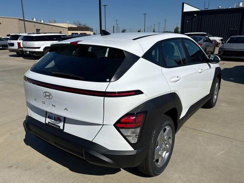 New 2026 Hyundai Kona SE FWD image 10