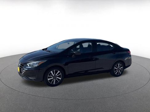 Used 2025 Nissan Versa SV FWD image 6