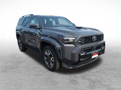 Certified 2025 Toyota 4Runner TRD Sport Premium AWD/4WD image 3