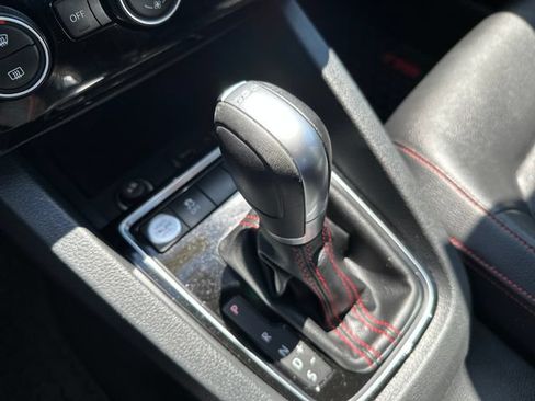 Used 2018 Volkswagen Jetta GLI FWD image 28