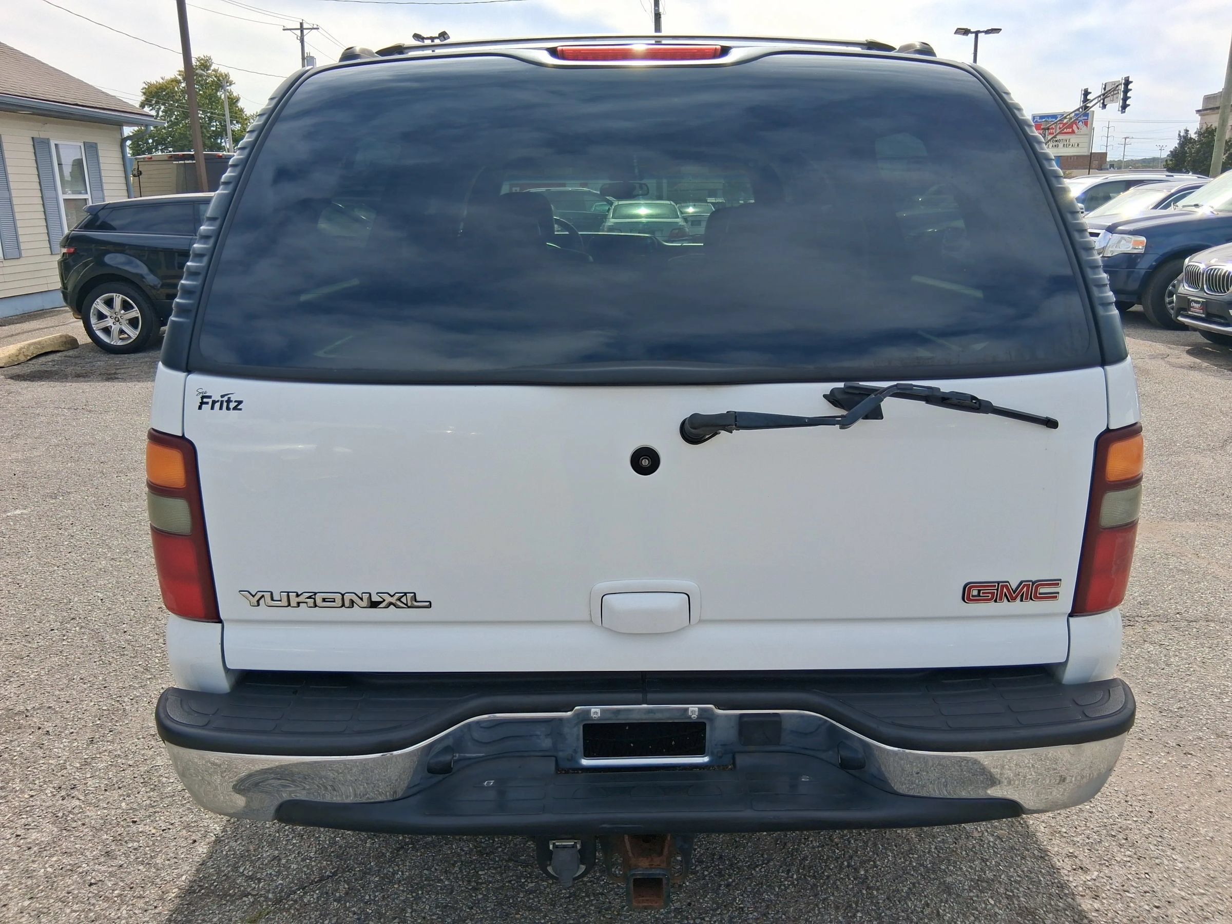 Used 2003 GMC Yukon XL SLT w/ 1SD Preferred Equipment Group AWD/4WD image 9