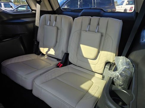 Used 2016 Ford Explorer Platinum AWD/4WD image 16