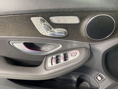 Used 2019 Mercedes-Benz C 300 Sedan image 11