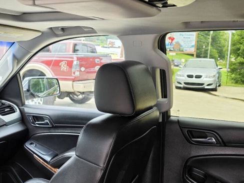 Used 2015 Chevrolet Suburban LTZ AWD/4WD image 9