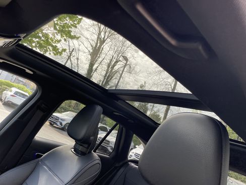 Certified 2025 Mercedes-Benz GLC 300 4MATIC w/ Driver Assistance Package image 24