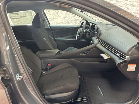 New 2026 Hyundai Elantra Blue image 11
