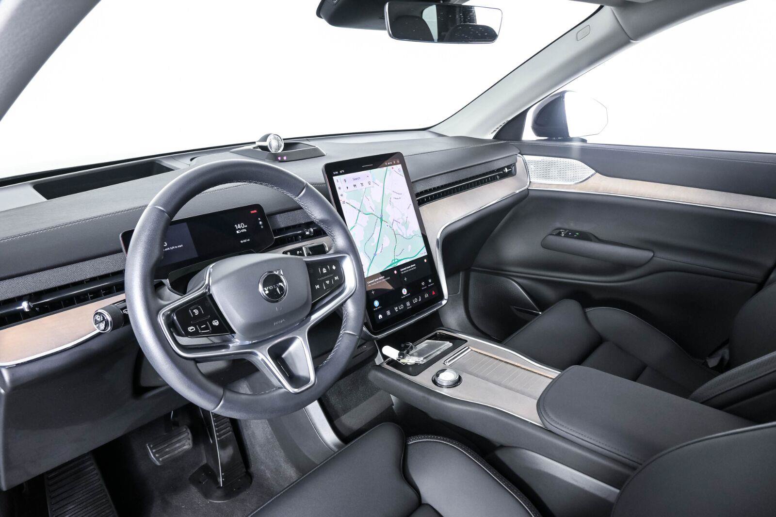 Certified 2025 Volvo EX90 Ultra AWD/4WD image 5
