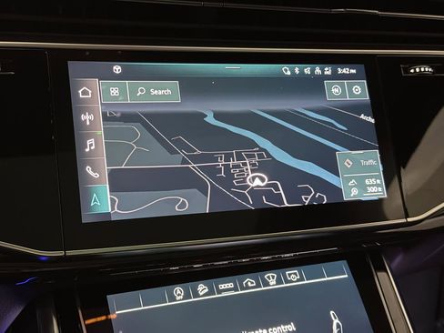 Used 2021 Audi Q7 3.0T Prestige w/ Prestige Package image 34