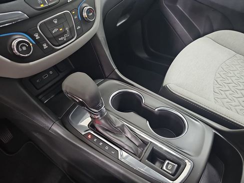 Used 2023 Chevrolet Equinox LS w/ LS Convenience Package image 29