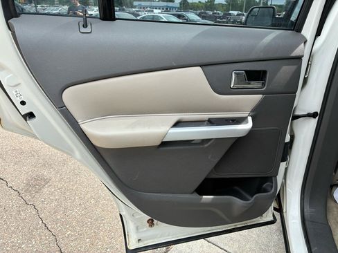 Used 2011 Ford Edge SE w/ 101A Rapid Spec Order Code FWD image 13