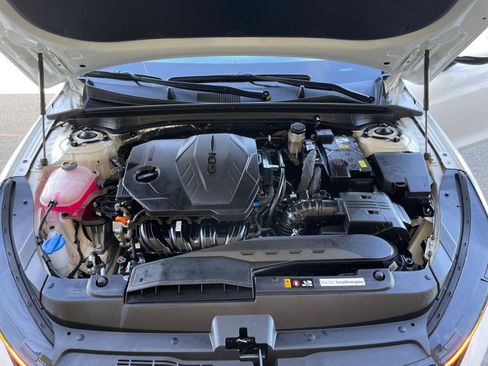 Used 2025 Kia K5 LXS image 32