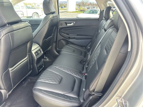 Used 2023 Ford Edge Titanium image 41