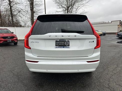 Certified 2023 Volvo XC90 B5 Core w/ Climate Package image 7