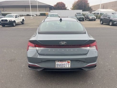Used 2021 Hyundai Elantra SEL image 6