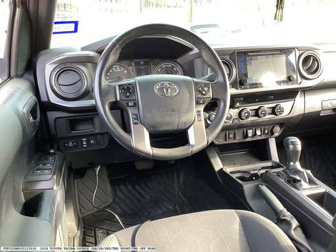 Used 2018 Toyota Tacoma TRD Off-Road image 10