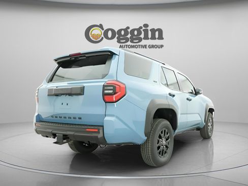 Used 2025 Toyota 4Runner SR5 RWD image 24