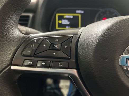 Used 2022 Nissan Leaf S image 25