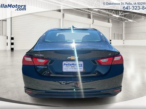 Used 2017 Chevrolet Malibu LT FWD image 4